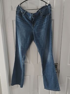 torrid  Luxe Slim Bootcut Jean 18T